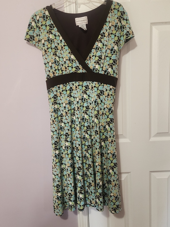 karin stevens Dresses & Skirts - karin stevens Mint, Black & Cream Printed Wrap-Style Dress